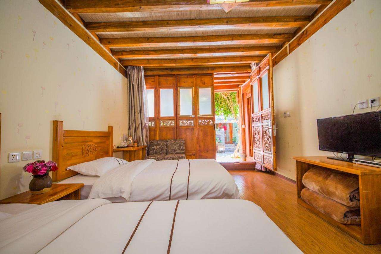 Lijiang Rongyi Homestay Екстериор снимка