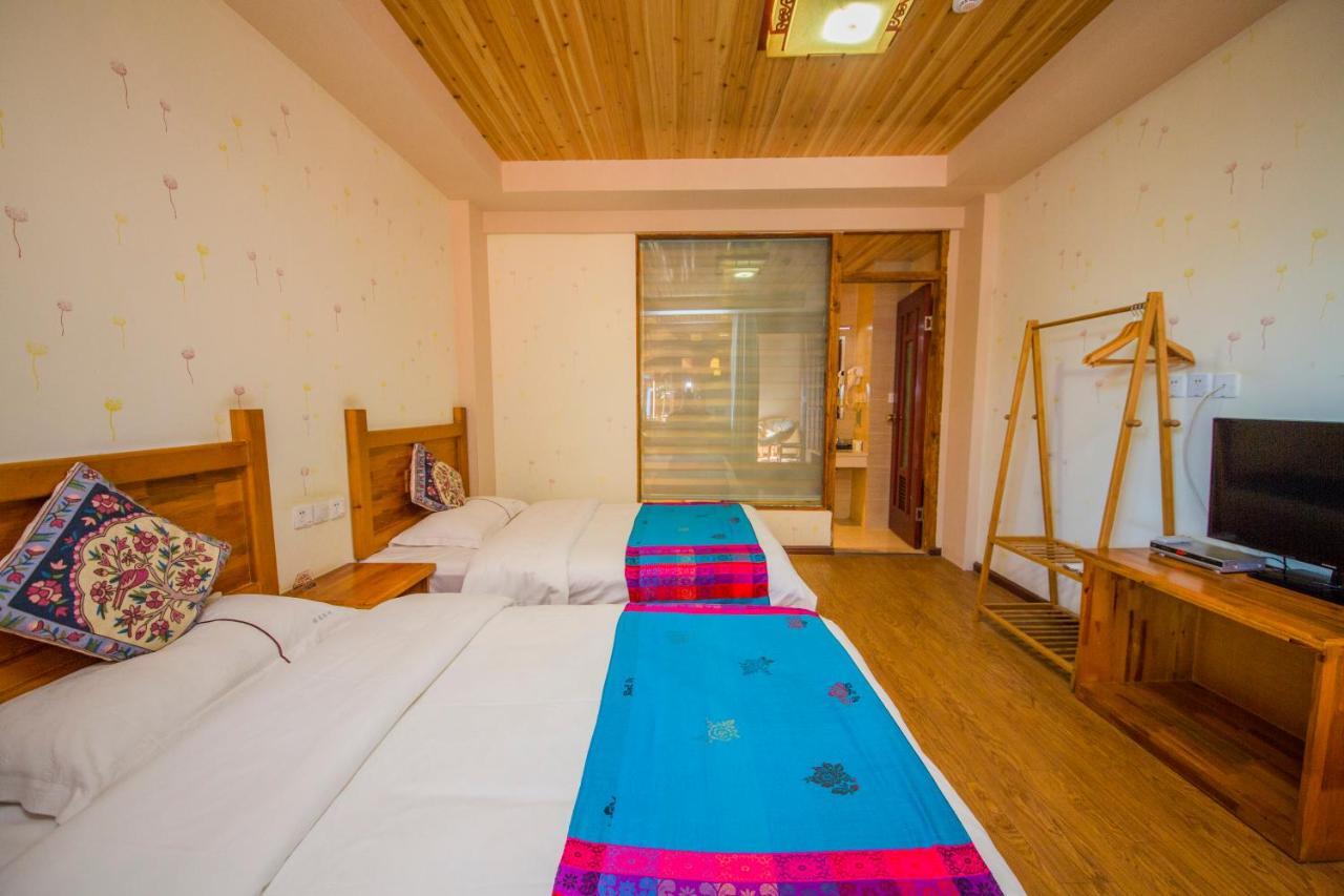 Lijiang Rongyi Homestay Екстериор снимка