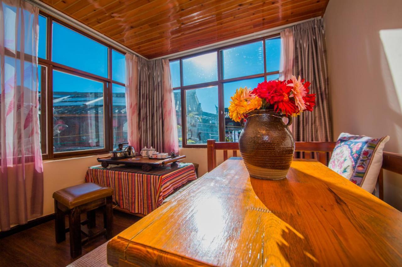 Lijiang Rongyi Homestay Екстериор снимка