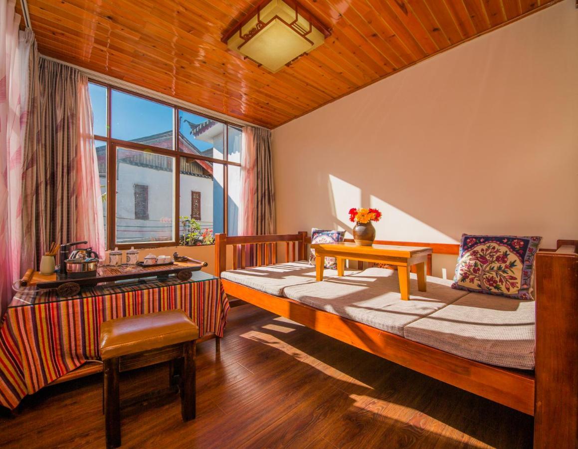 Lijiang Rongyi Homestay Екстериор снимка